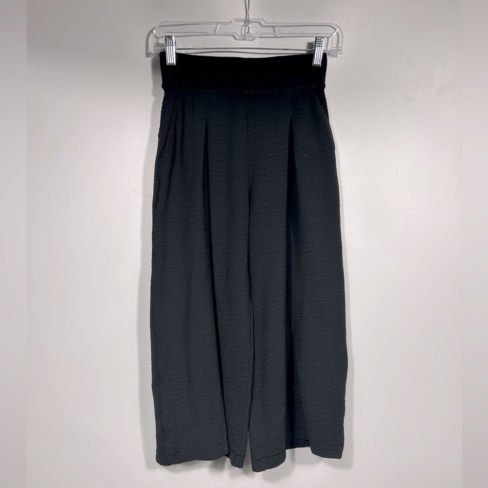 LULULEMON Can You Feel The Pleat Crop Moonwalk Size 4 - Picture 6 of 13